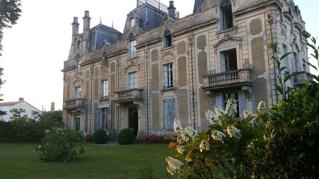 Chambres & Studios Chateau Saint Vincent Базас Экстерьер фото